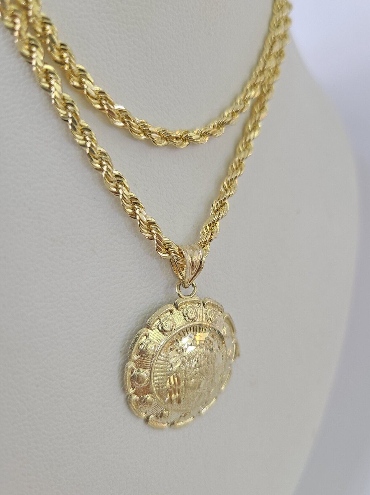 10k 3mm Rope Chain Jesus Guadalupe Pendant 18" - 30 Yellow Gold Set Charm Necklace - GoldenlinQ