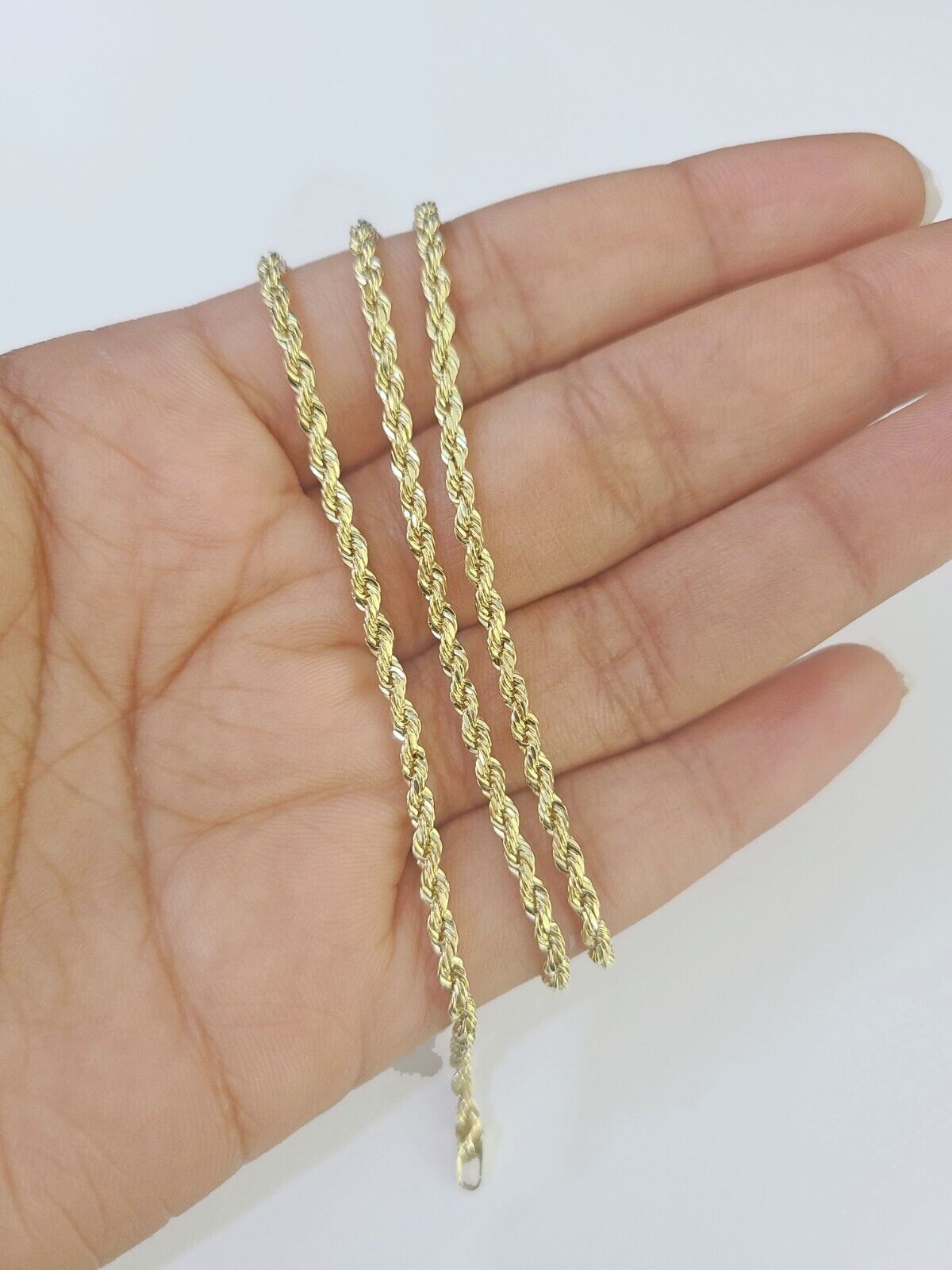 10k Gold Lion Head Diamond Charm and 2.5mm 18 Inches Rope Chain - GoldenlinQ