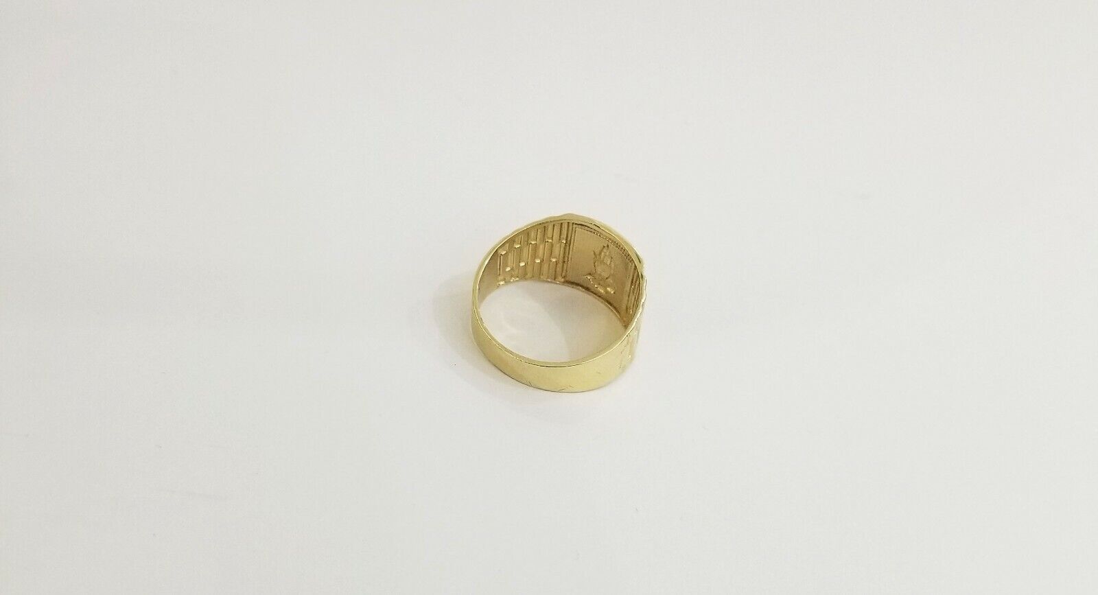 10k Men Yellow Gold prying hand Ring Sizable casual Square 10kt - GoldenlinQ