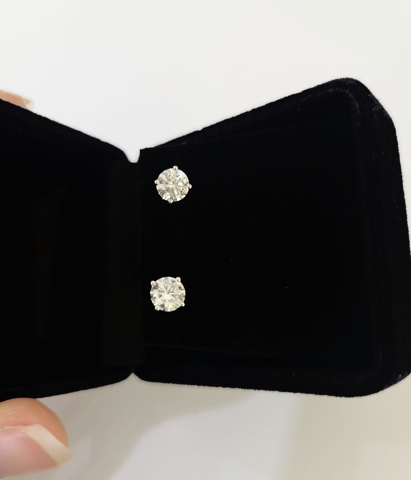 10k White gold Round Earrings Real Diamond screw - back Lab CreatedWomen Men Studs - GoldenlinQ