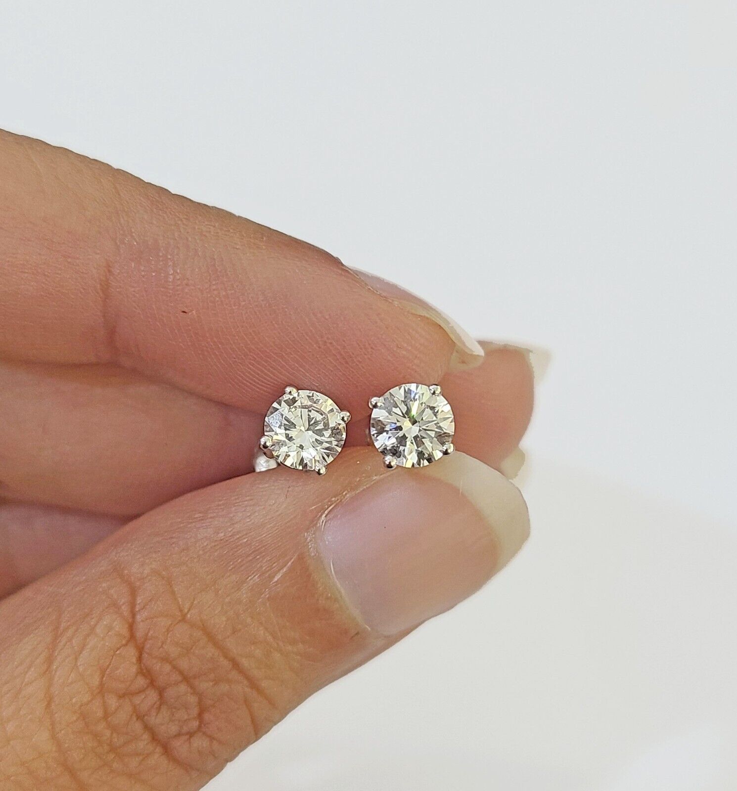 10k White gold Round Earrings Real Diamond screw - back Lab CreatedWomen Men Studs - GoldenlinQ