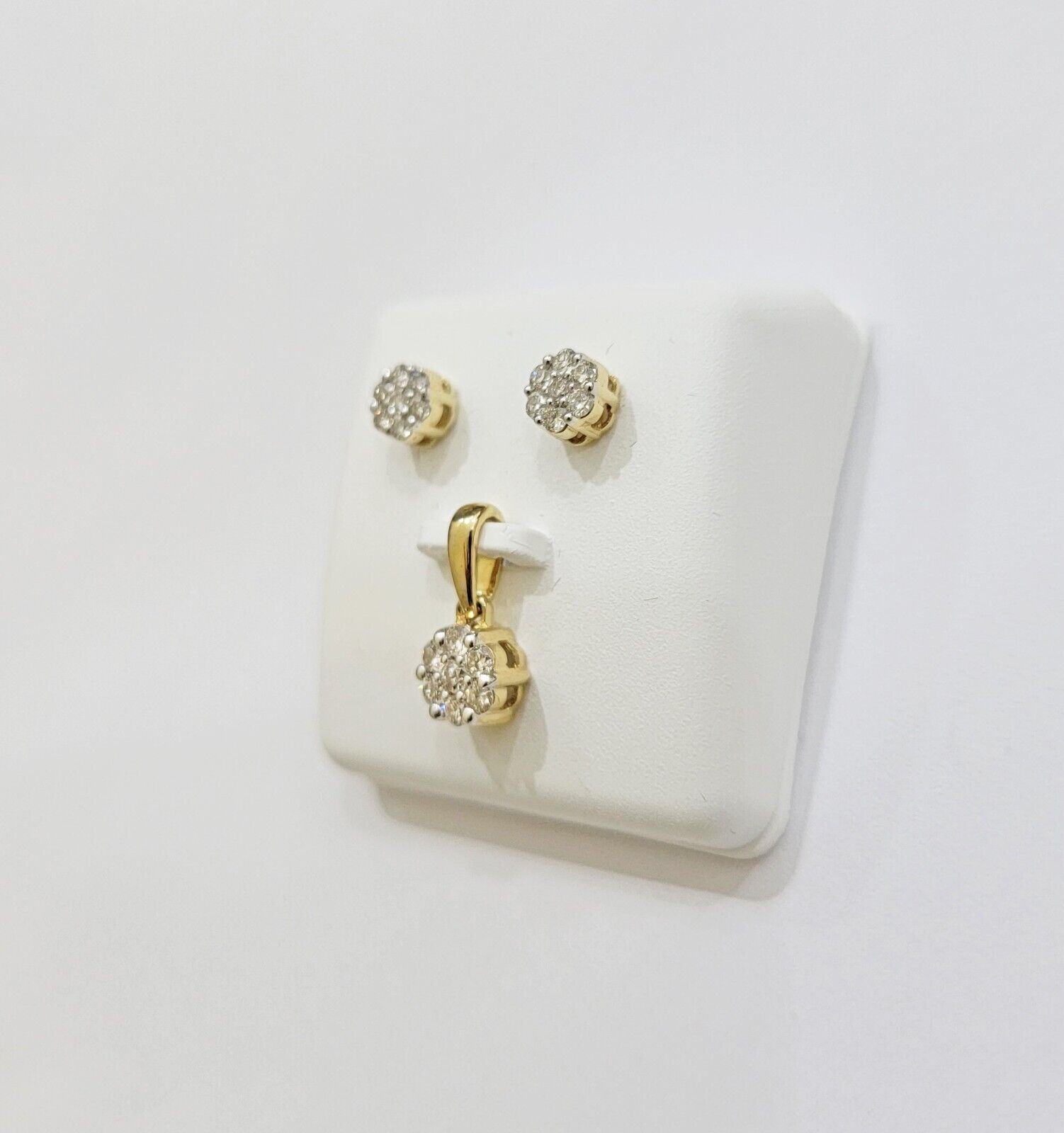 10k Yellow Gold Diamond Necklace Earring Set Ladies Charm Pendant stud Real Diam - GoldenlinQ