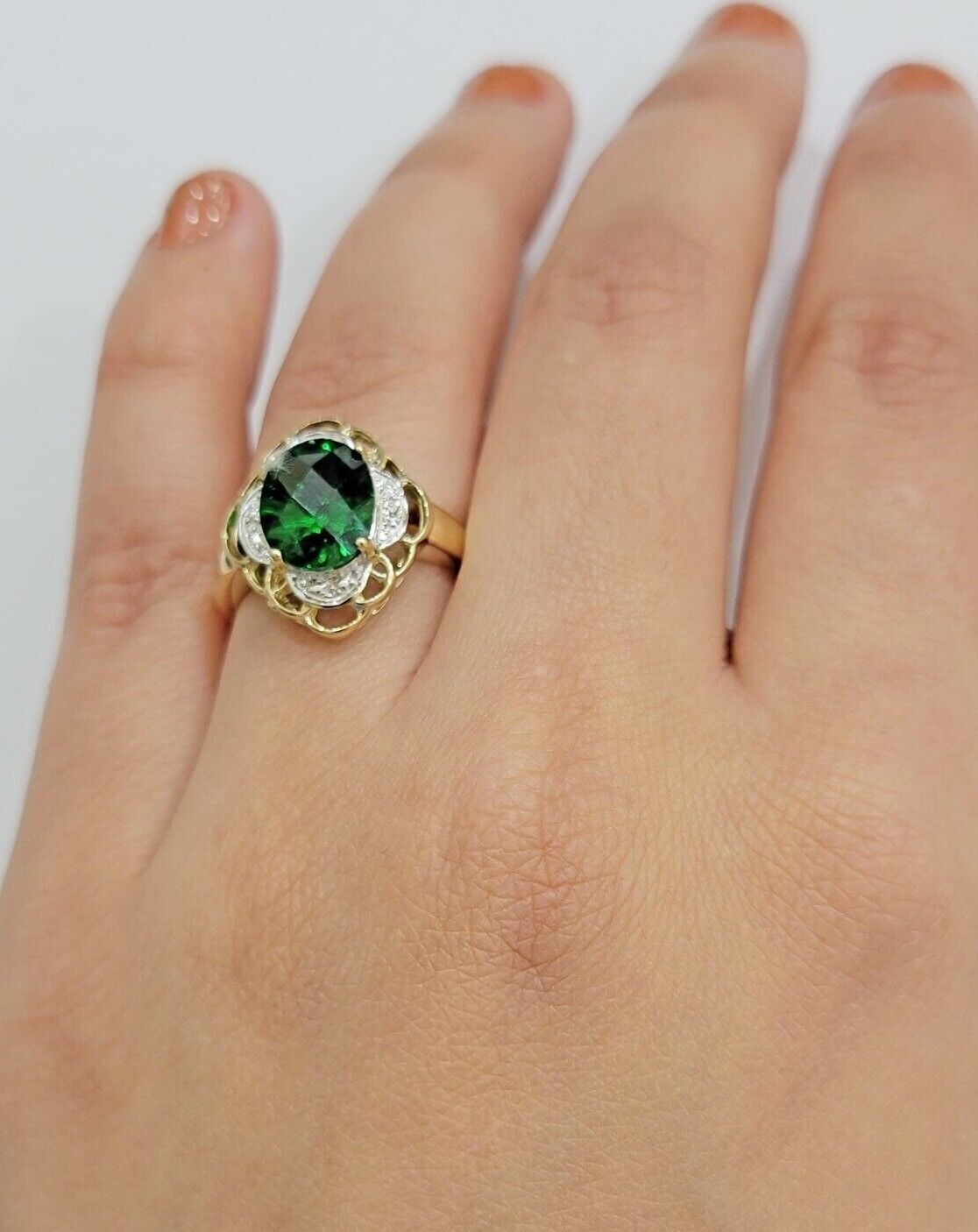 10k Yellow Gold Ladies Green Ring Women's Casual Band SALE Real 10kt Brand New - GoldenlinQ