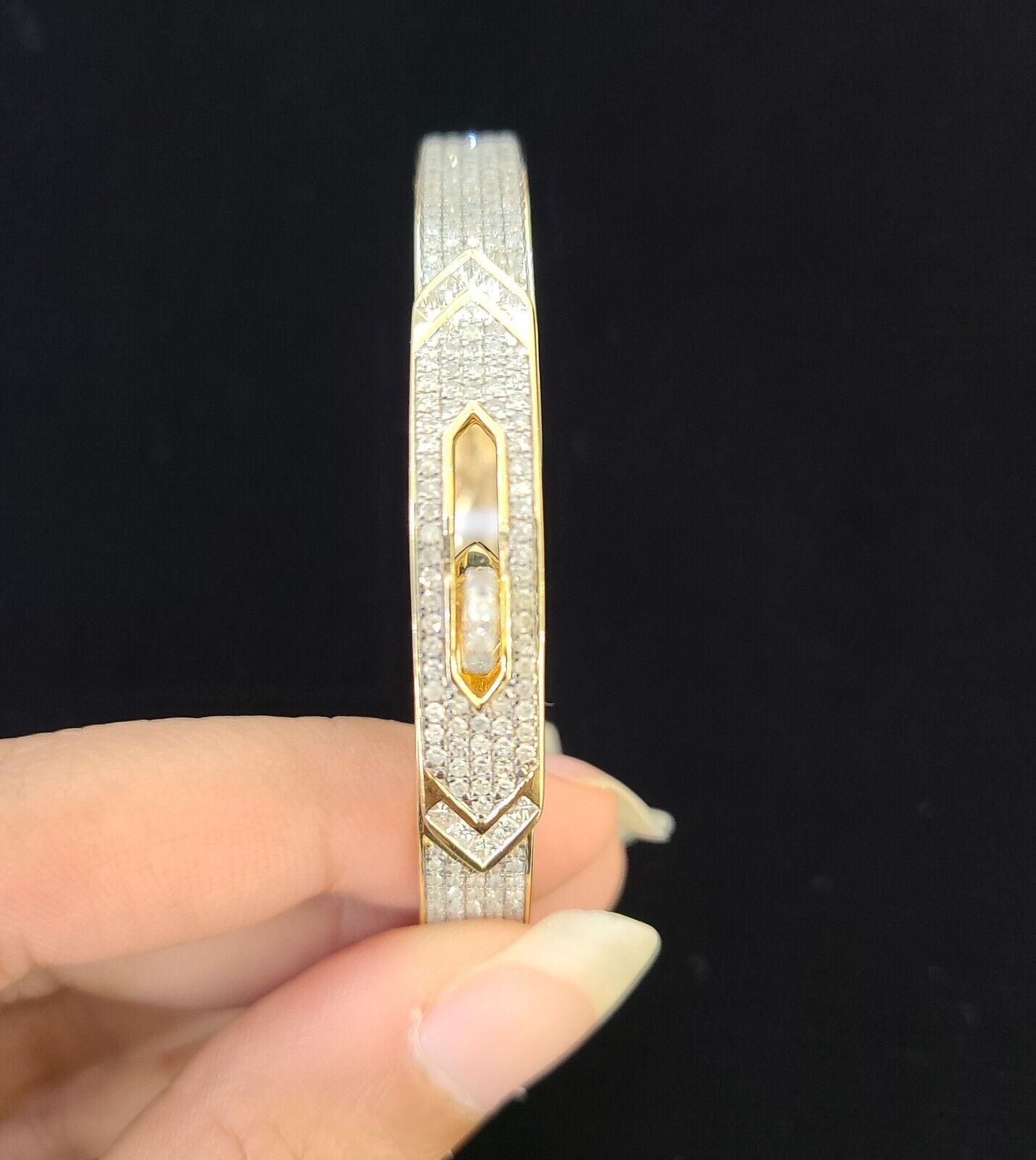 14K Yellow Gold Diamond Bracelet Bangle Spiral Design Round Cut REAL Gold - GoldenlinQ