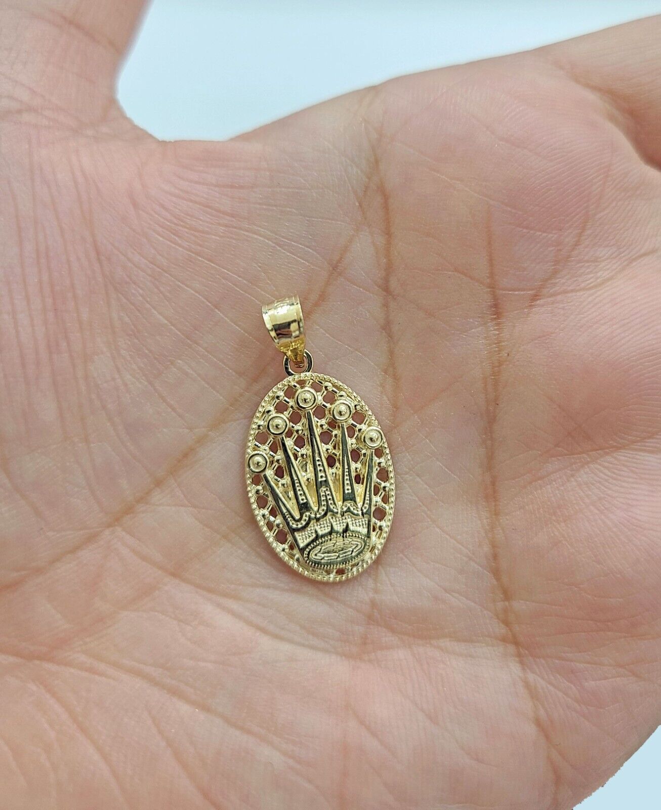 Real 10k Gold Circular Crown Charm Pendant 10kt Yellow Gold Unisex - GoldenlinQ