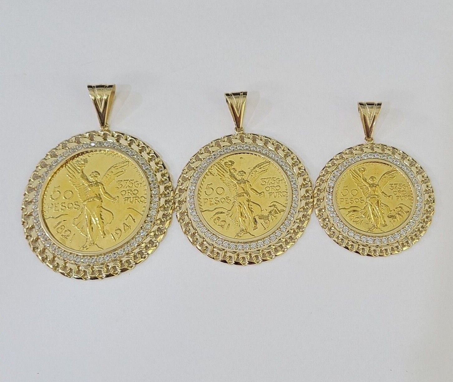 REAL 10k Yellow Gold Charm Centenario Style Coin in Bezel 50 Pesos 1947 For Men - GoldenlinQ