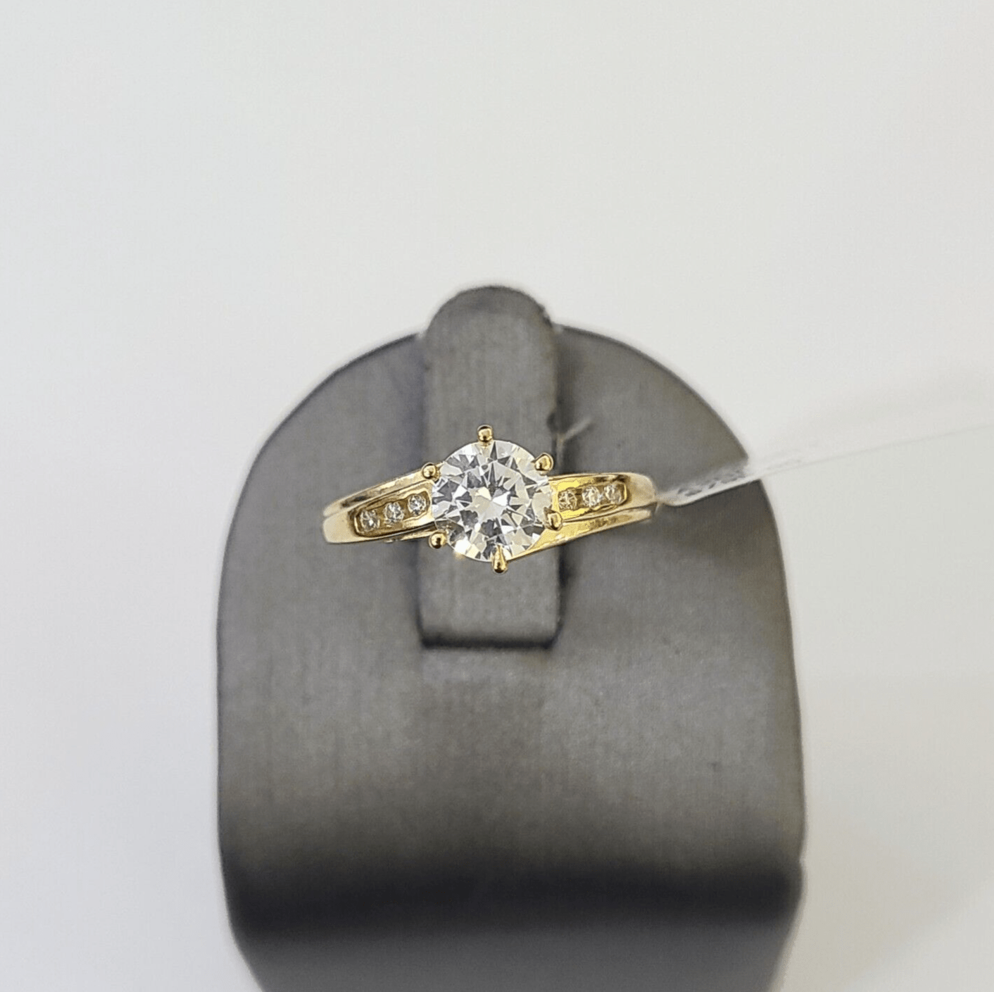 Real 10k Yellow Gold Round Stone Ring Wedding Engagement Size 7 WomensRing - GoldenlinQ