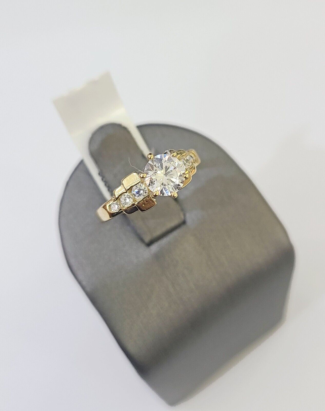 Real 10k Yellow Gold Round Stone Ring Wedding Engagement Size 7 WomensRing - GoldenlinQ