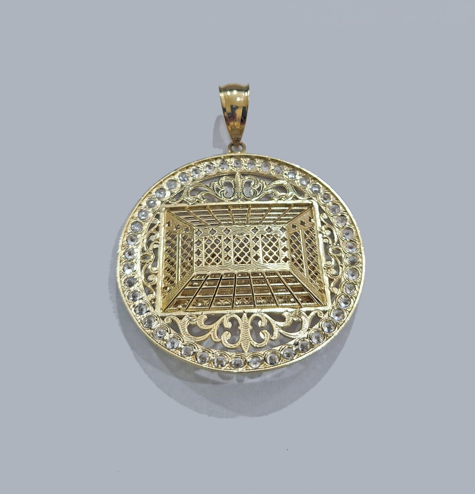 Real 10kt Yellow Gold Circular Last Supper Pendant Charm 3D style - GoldenlinQ