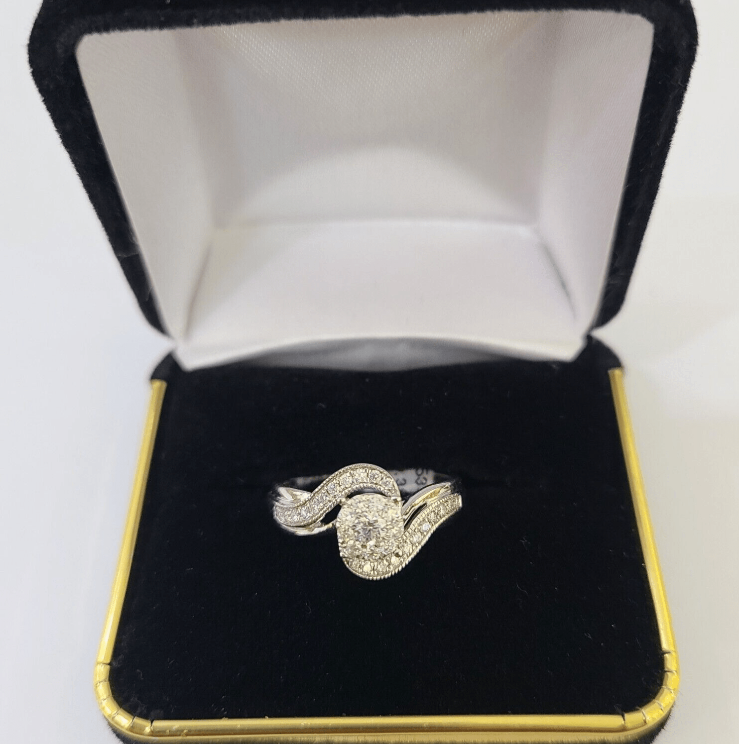 REAL 14k White Gold Diamond Ring Ladies Wedding Engagement Genuine - GoldenlinQ