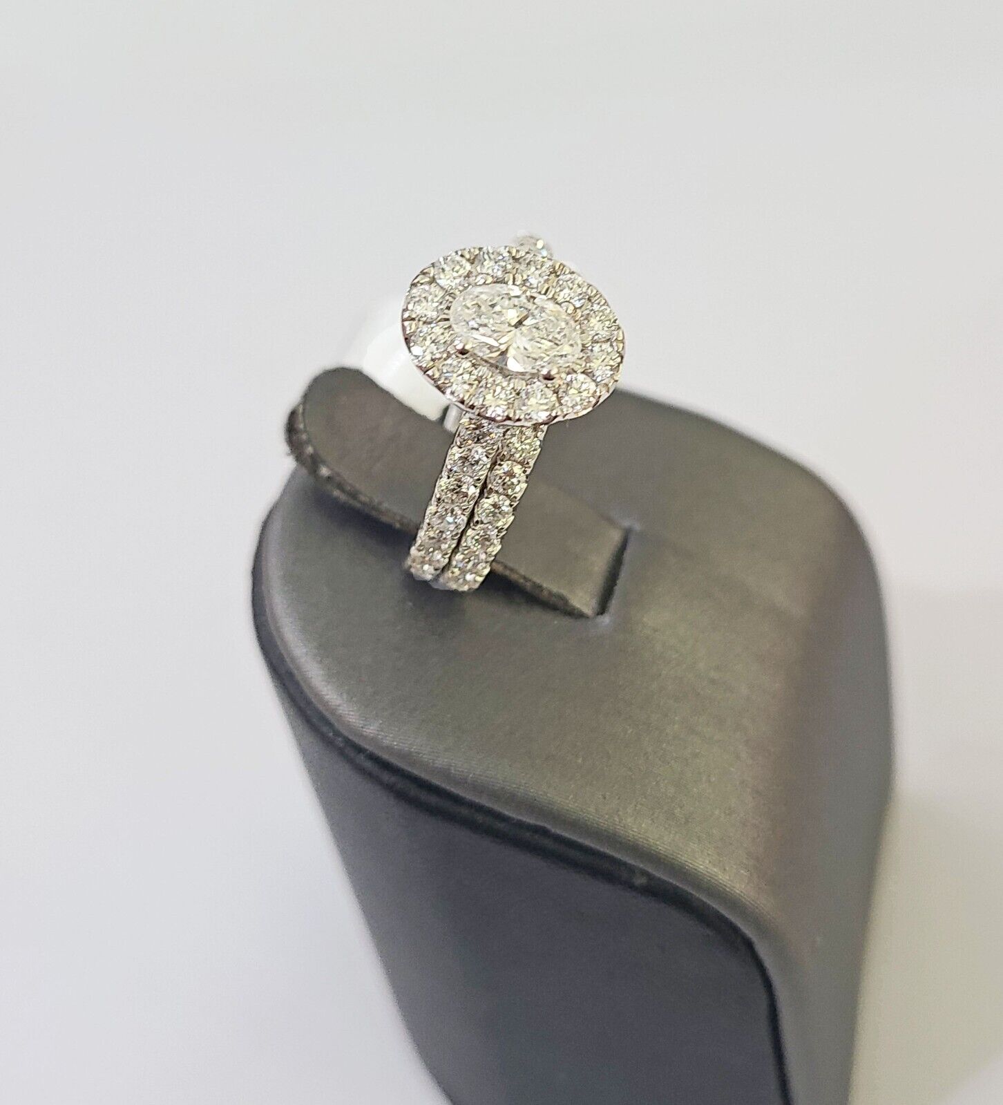 REAL 14k White Gold Diamond Ring Oval Shaped Ladies Wedding Engagement - GoldenlinQ
